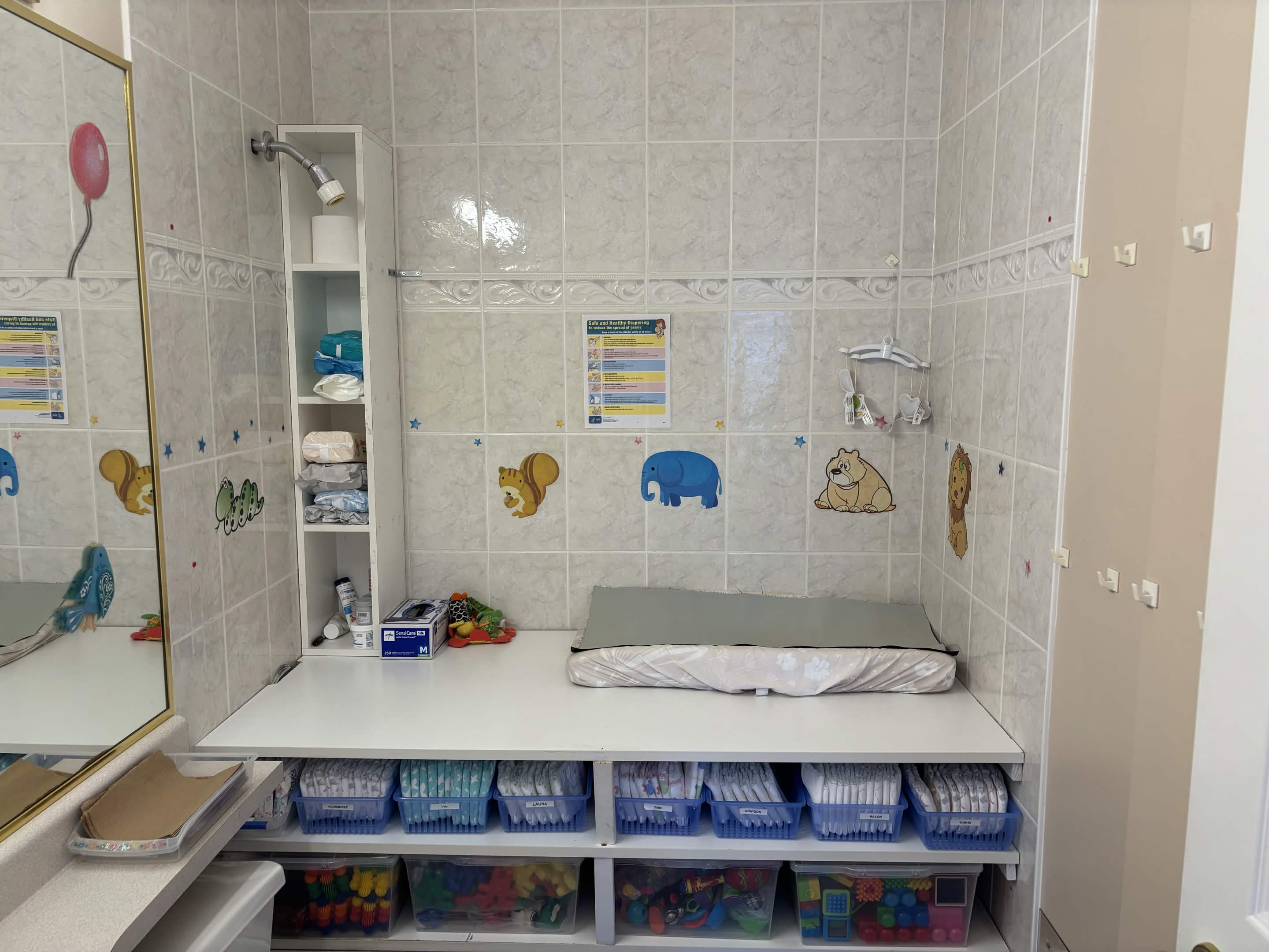 Child-friendly washroom